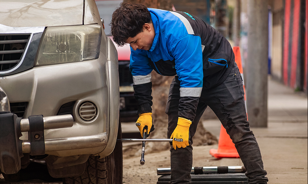 cambio-de-llanta-lima-fer-company-asiste cambio-de-llanta-lima-fer-company-asiste